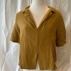 Grade & Gather Textured Crop top